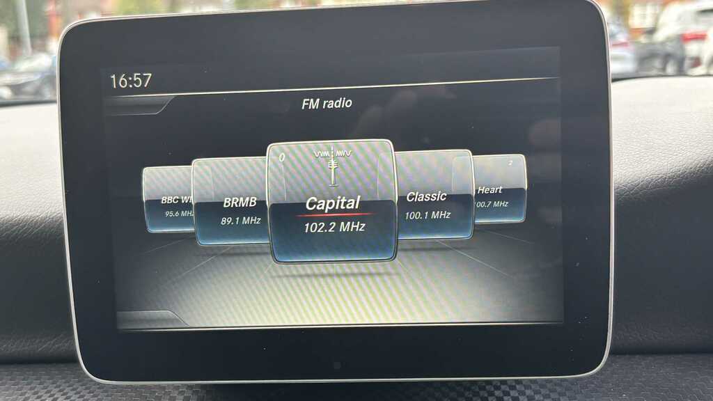 Mercedes-Benz A Class A250 4Matic Amg Premium Silver #15