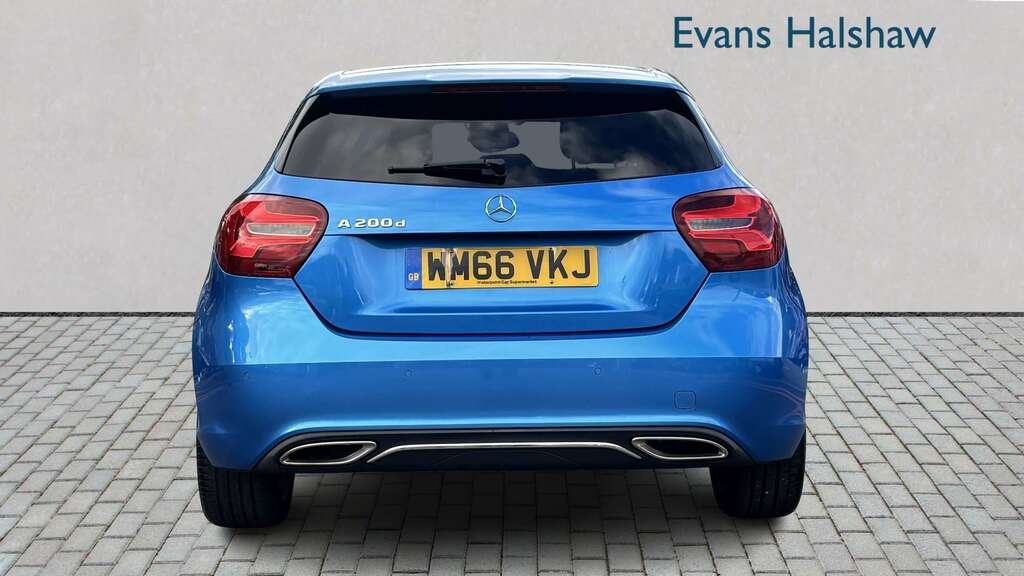 Mercedes-Benz A Class A250 4Matic Amg Premium Silver #5