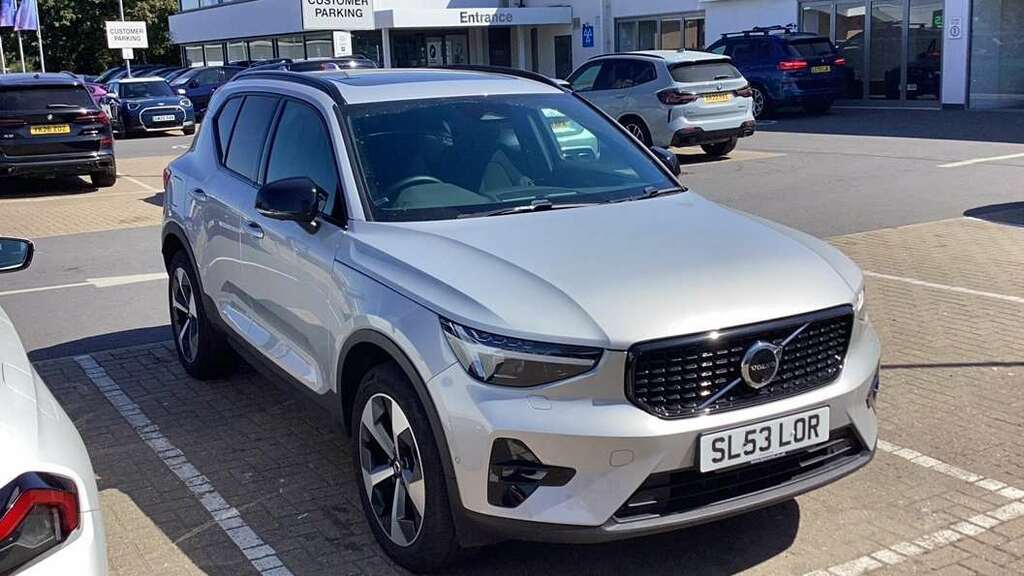 Volvo XC40 2.0 B4p Ultimate Dark 2023 Silver