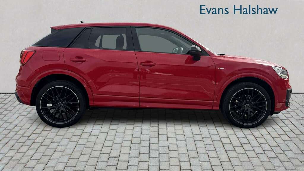 Audi Q2 35 Tfsi Black Edition S Tronic 2020 Red #3