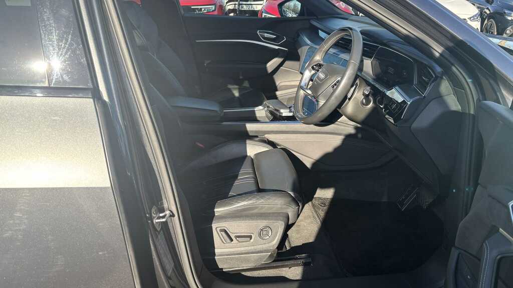Audi E-tron Portback S Line 50 Quattro 230,00 Kw Black #8
