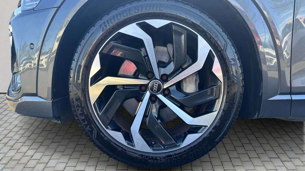 Audi E-tron 300Kw 55 Quattro 95Kwh Black Edition 2021 Grey #6