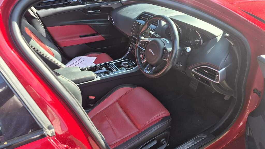 Jaguar XE 2.0D 180 R-sport 2016 Red #5