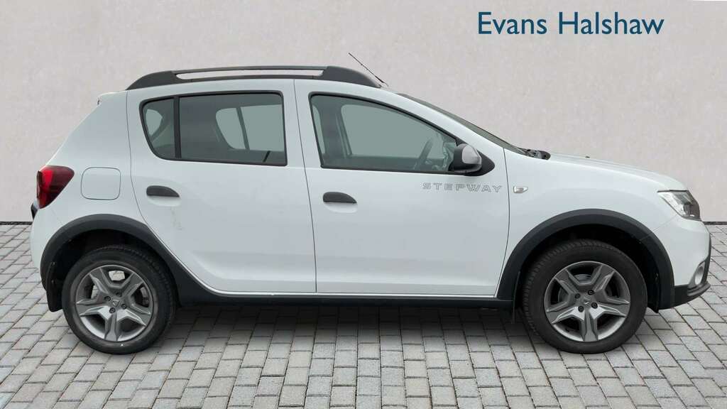 Dacia Sandero Stepway 0.9 Tce Comfort 2019 White #2
