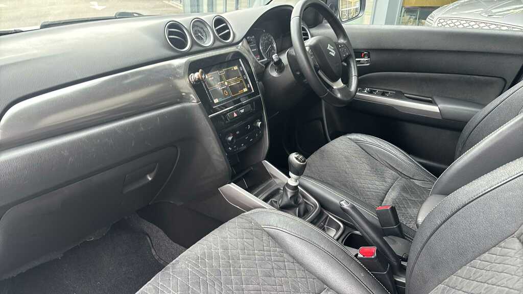 Suzuki Vitara Vitara Sz-t Boosterjet Mhev Yellow #13