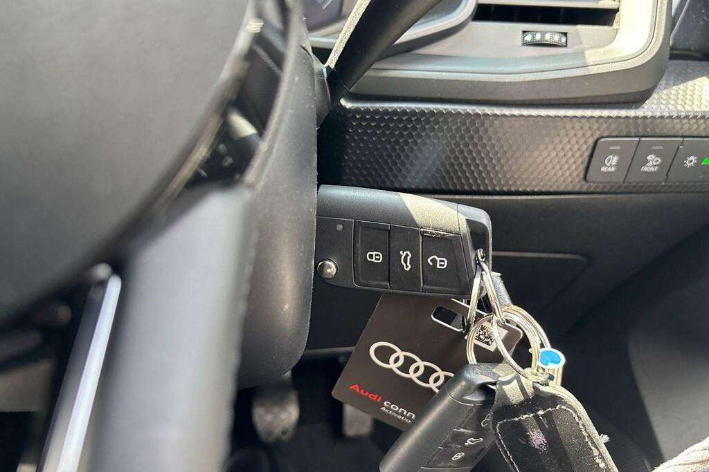 Audi A1 25 Tfsi Sport S Tronic Black #29