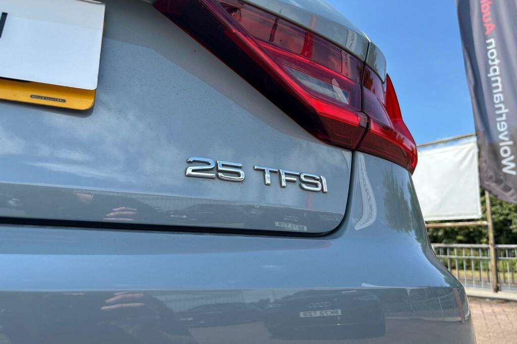 Audi A1 25 Tfsi Sport S Tronic Black #12