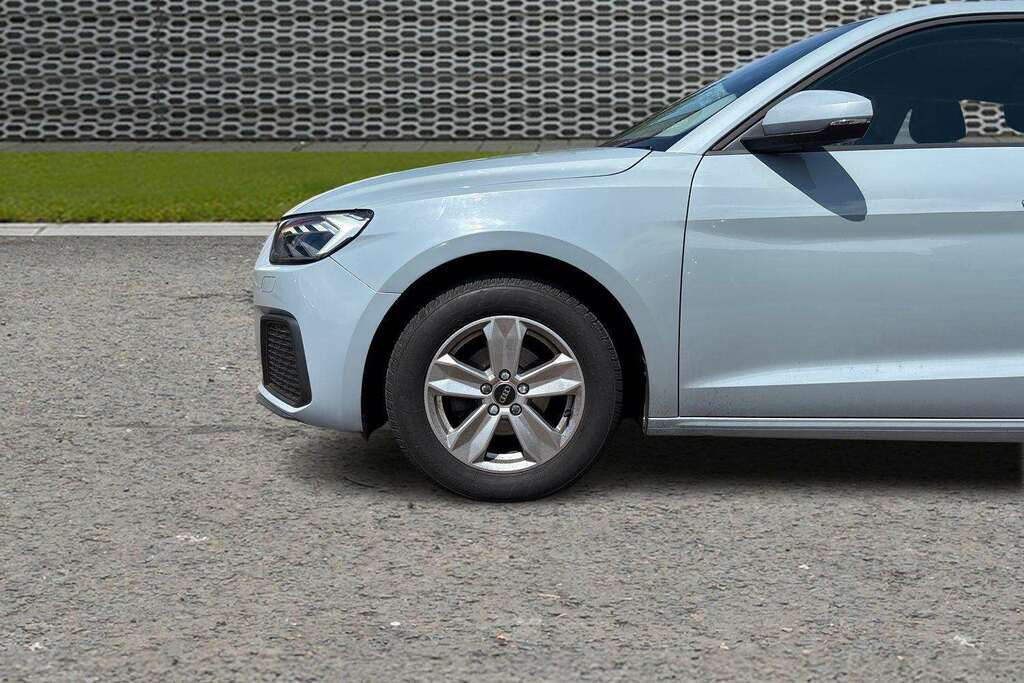 Audi A1 25 Tfsi Sport S Tronic Black #11