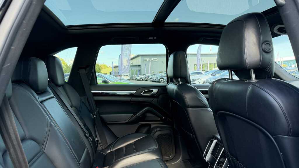 Porsche Cayenne Suv 3.0 Td V6 Platinum Edition Tiptronics 4Wd Euro Black #9