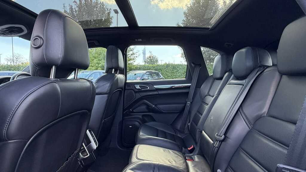 Porsche Cayenne Suv 3.0 Td V6 Platinum Edition Tiptronics 4Wd Euro Black #10