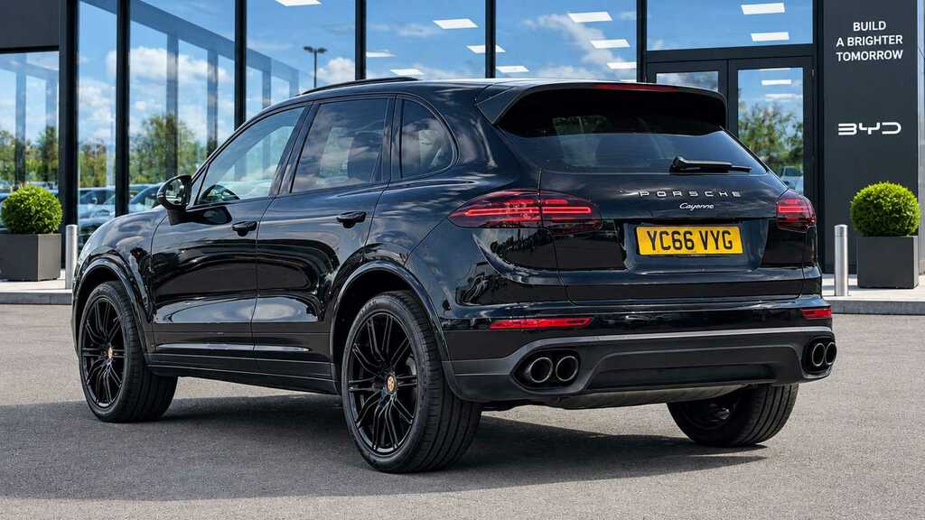 Porsche Cayenne S Tiptronic S 2016 Black #2