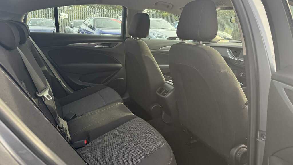 Vauxhall Insignia Sri Turbo White #11