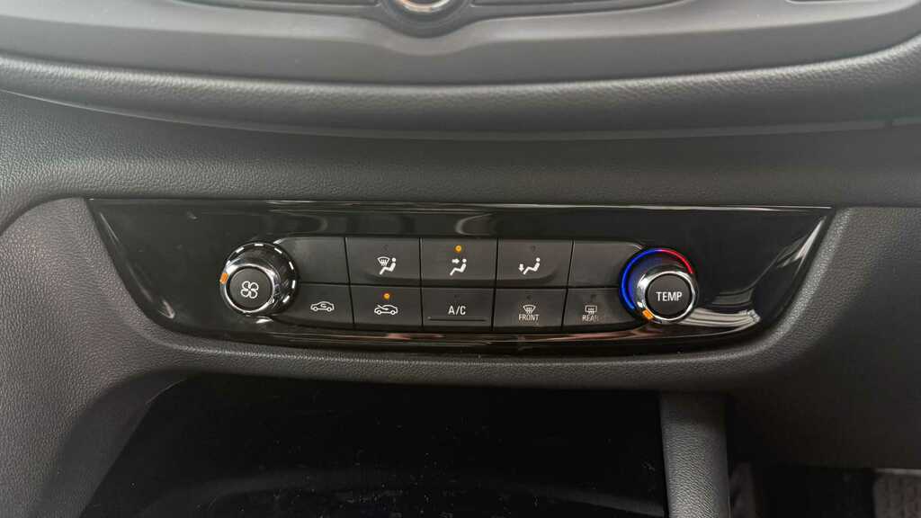 Vauxhall Insignia Sri Turbo White #25