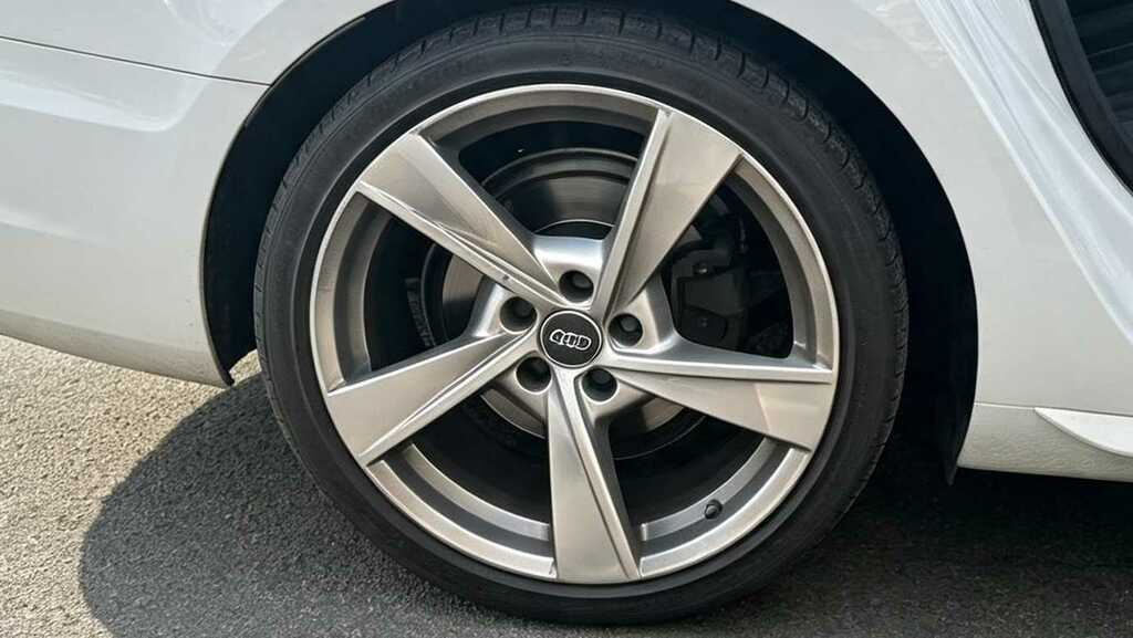 Audi A4 Audi Saloon 35 Tdi Black Edition S Tron White #9