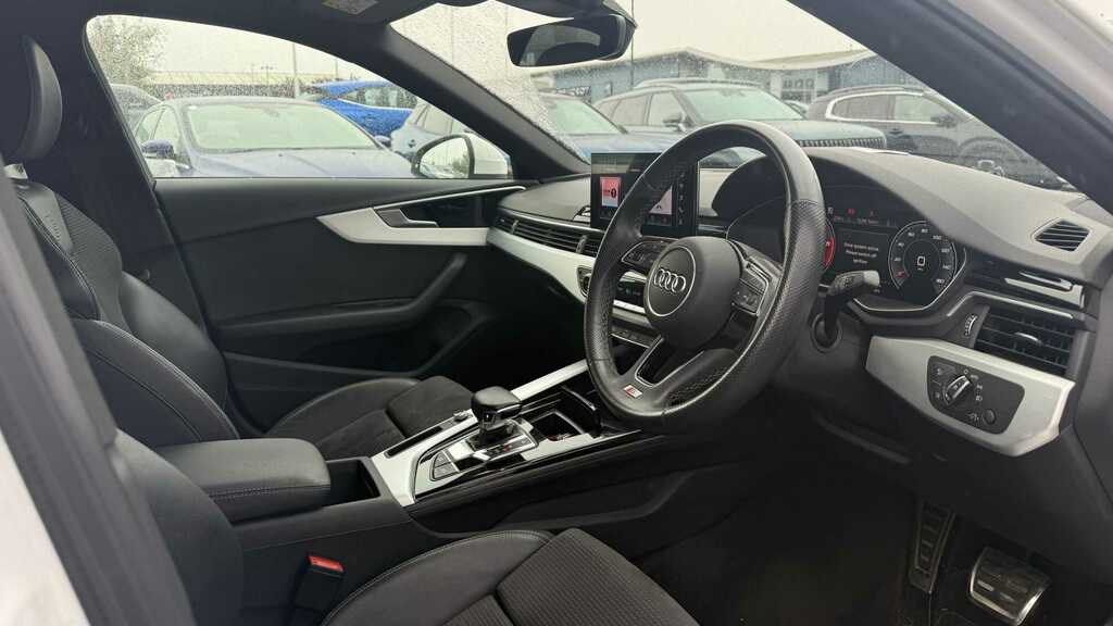 Audi A4 Audi Saloon 35 Tdi Black Edition S Tron White #12