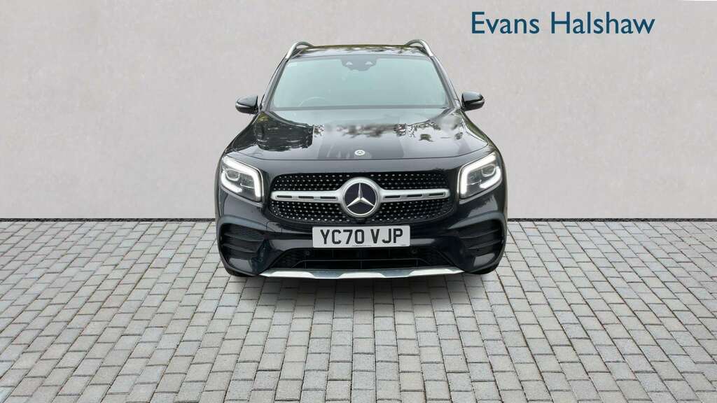 Mercedes-Benz GLB Class 220D 4Matic Amg Line Premium 8G-tronic 2020 Black #4