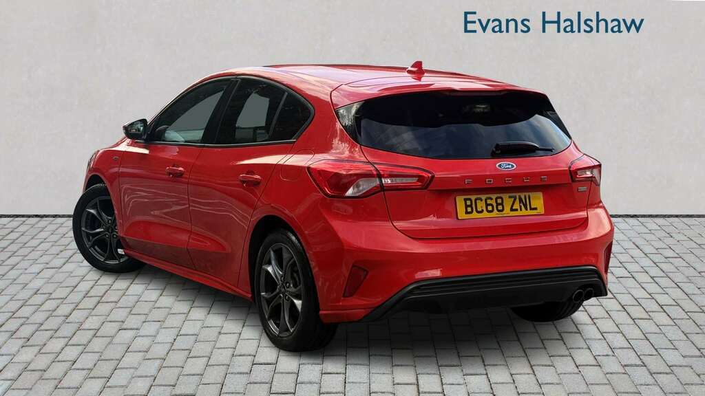 Ford Focus 1.0 Ecoboost 125 St-line 2019 Red #2