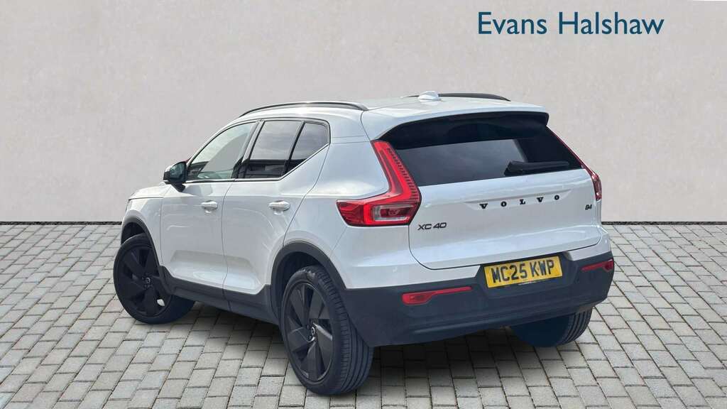 Volvo XC40 2.0 B3p Ultra Dark Grey #2