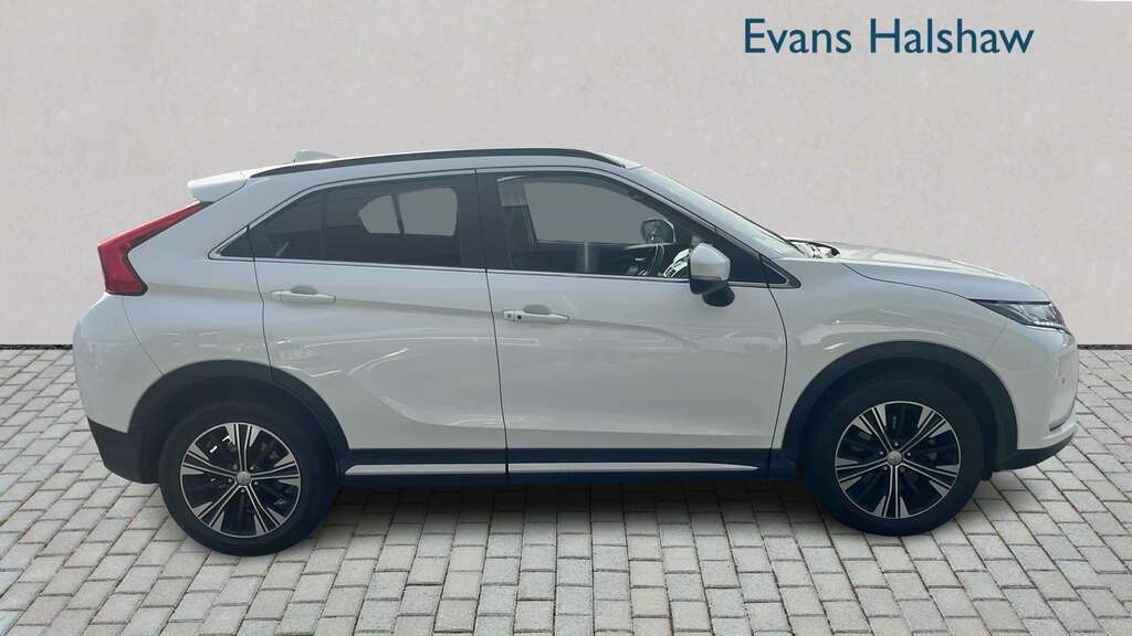 Mitsubishi Eclipse Cross 1.5 Dynamic Cvt 2021 White #3