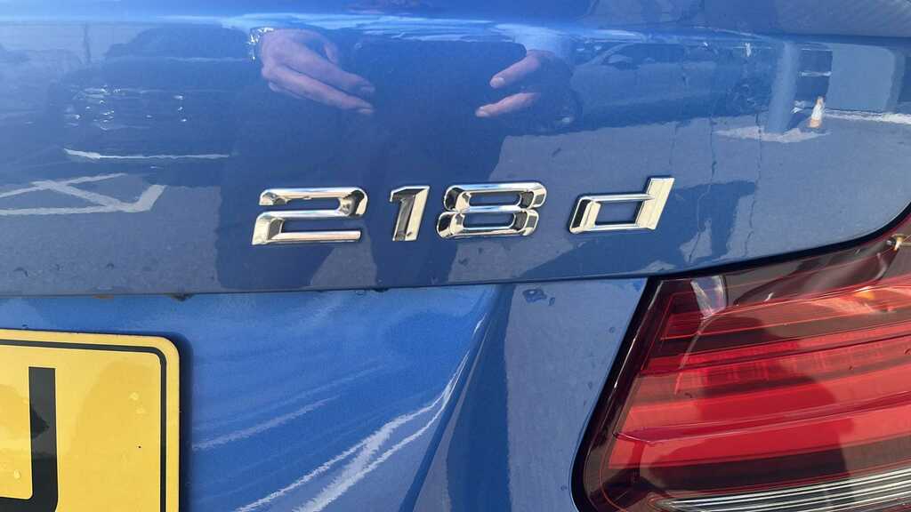 BMW 2 Series 225Xe Sport White #9