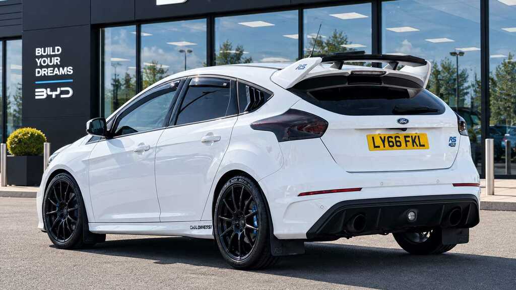Ford Focus 2.3 Ecoboost 2016 White #2