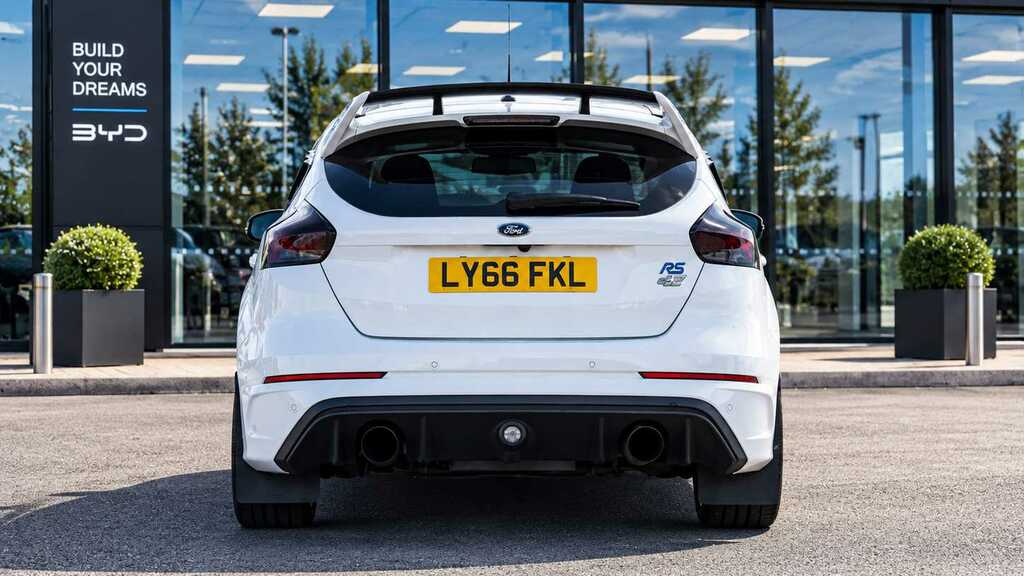 Ford Focus 2.3 Ecoboost 2016 White #5