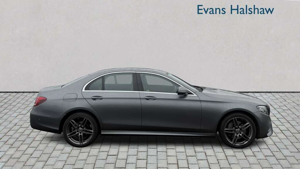 Mercedes-Benz E Class E220d 4Matic Amg Line 9G-tronic 2017  #6