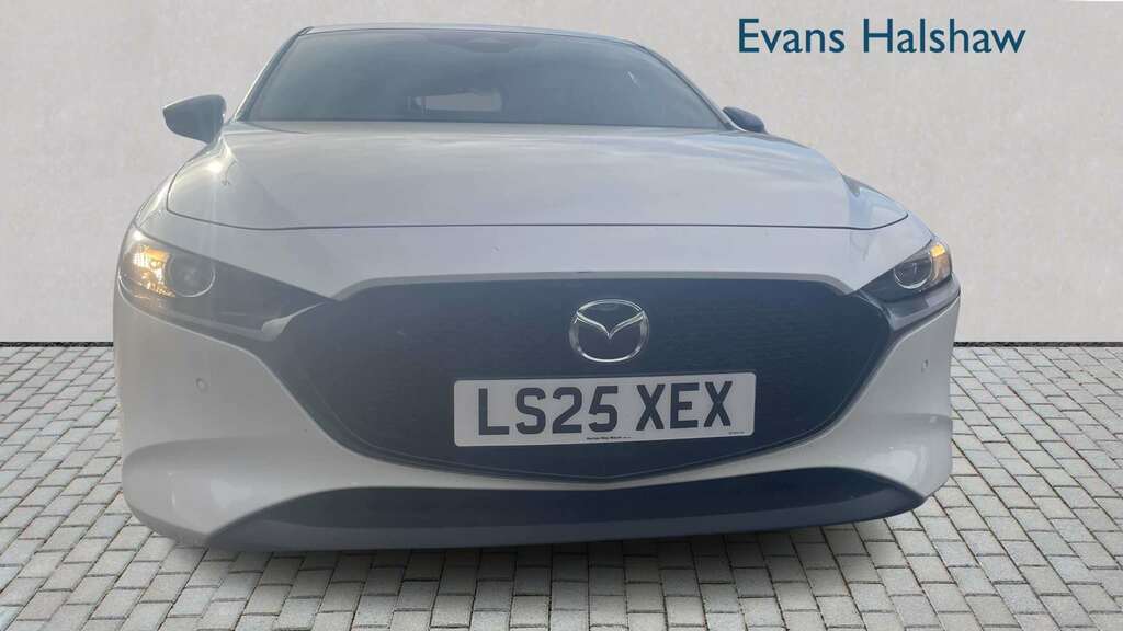 Mazda 3 2.5 E-skyactiv G Mhev 140 Homura 2025 White #2