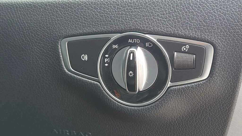 Mercedes-Benz E Class E220d Se 9G-tronic Estate Black #18