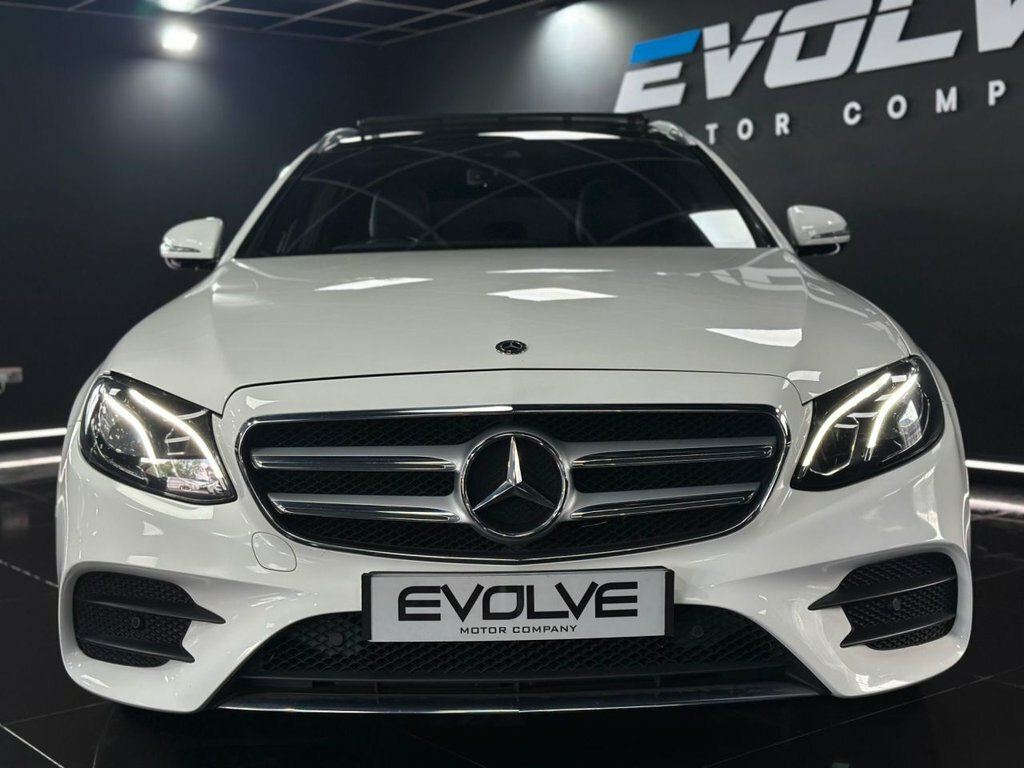Mercedes-Benz E Class 2L Amg Line White #4
