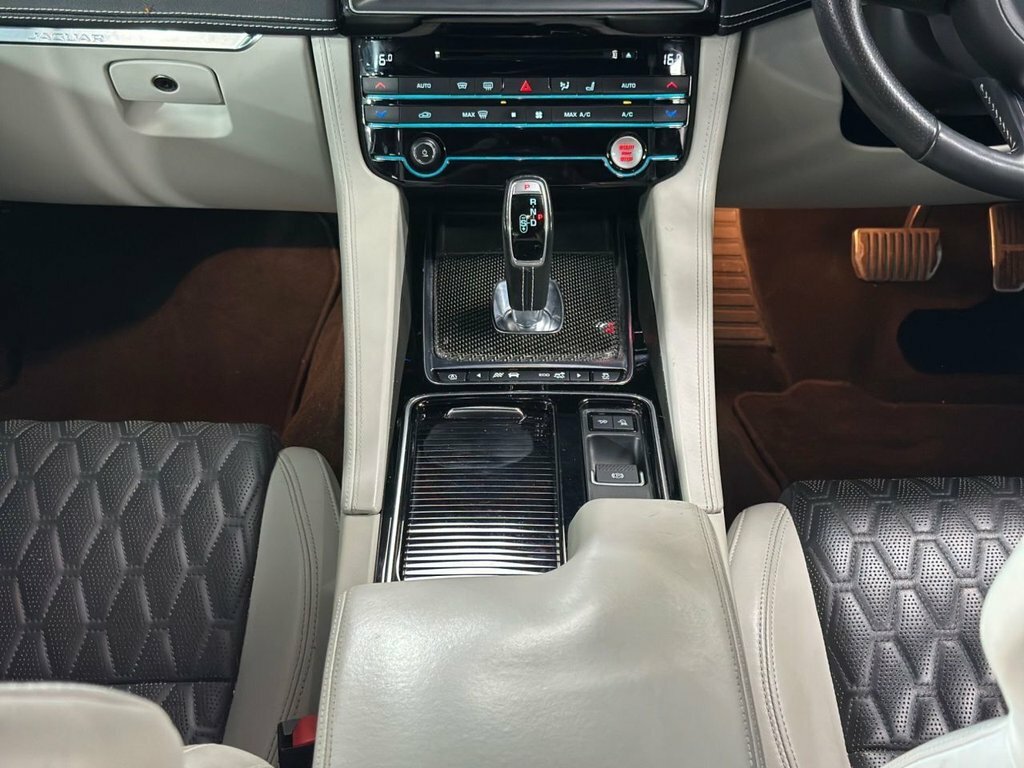 Jaguar F-Pace 2.0 D240 R-sport Awd Euro 6 Ss Green #23
