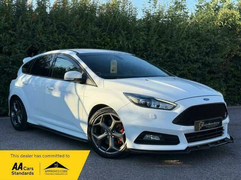 Ford Focus 2.0T Ecoboost St-3 Euro L800AAS White