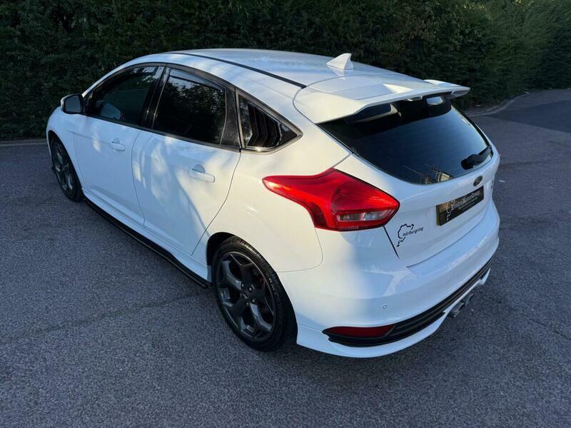 Ford Focus 2.0T Ecoboost St-3 Euro L800AAS White #4