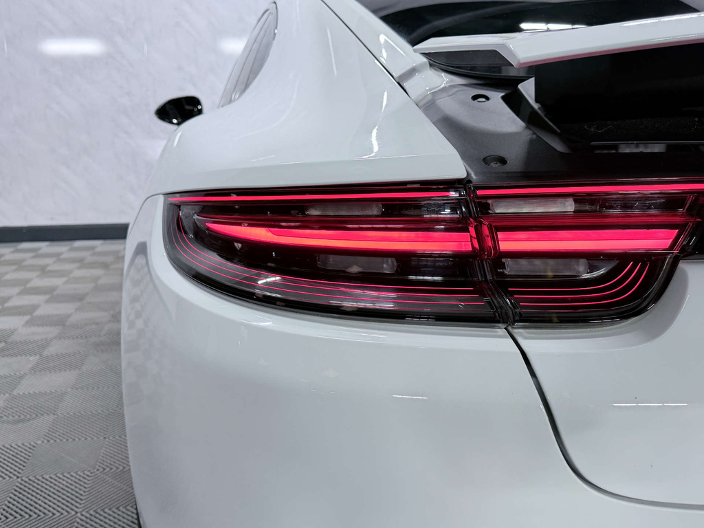 Porsche Panamera 4.0 V8 Turbo S E-hybrid Pdk White #33