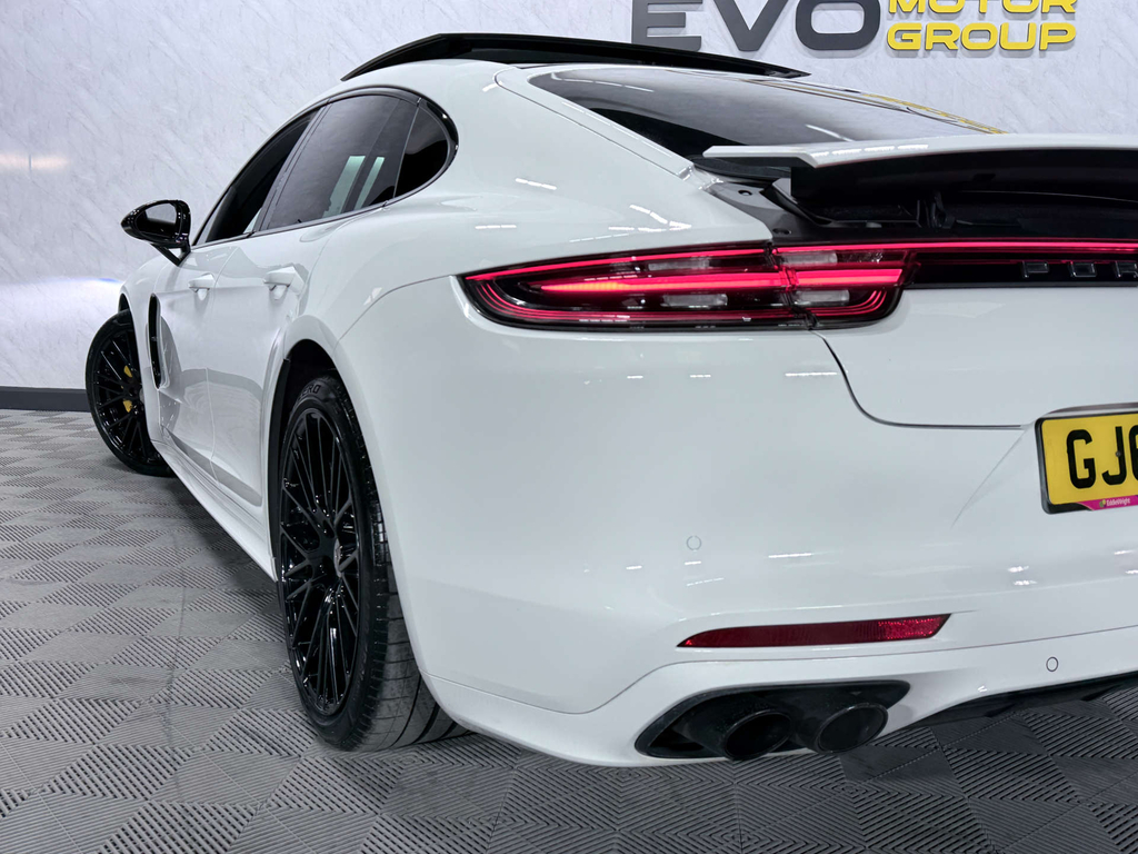 Porsche Panamera 4.0 V8 Turbo S E-hybrid Pdk White #27
