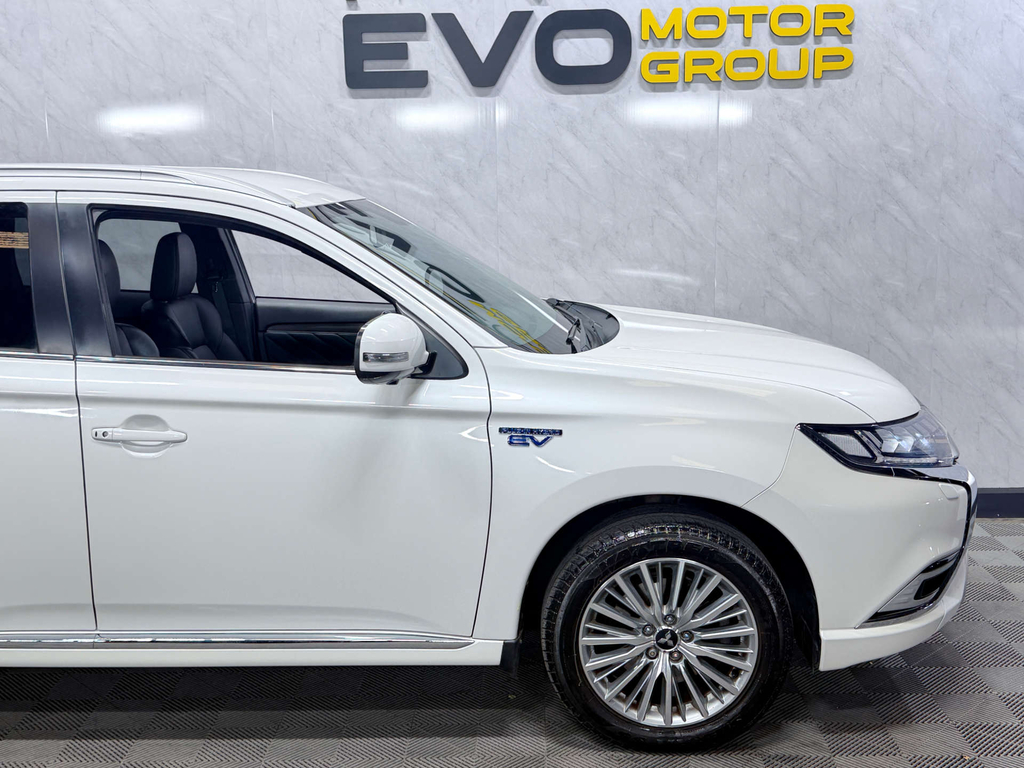 Mitsubishi Outlander H Twinmotor Juro Black #18