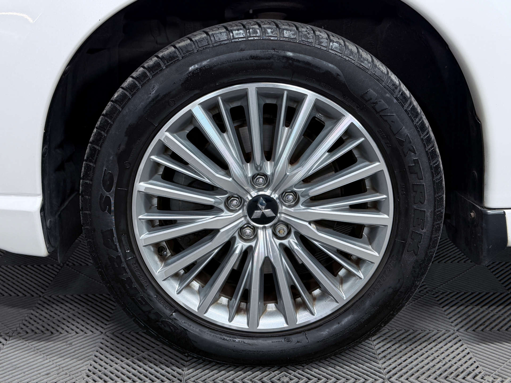 Mitsubishi Outlander H Twinmotor Juro Black #28