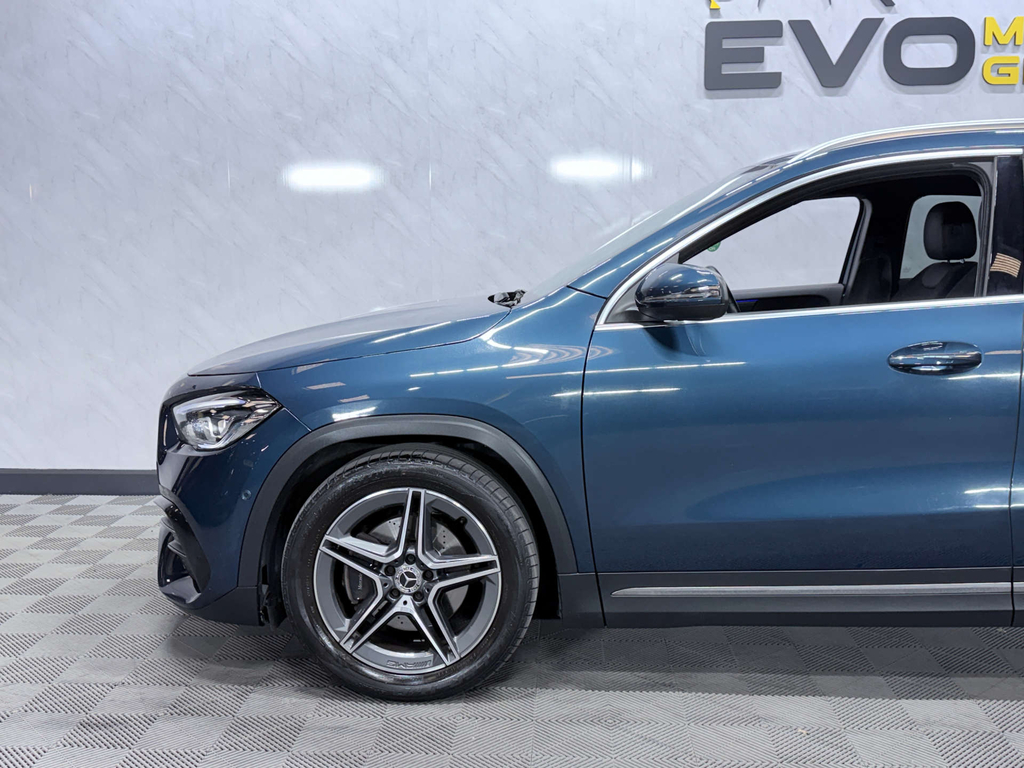 Mercedes-Benz GLA Class Amg Line Premium D #6
