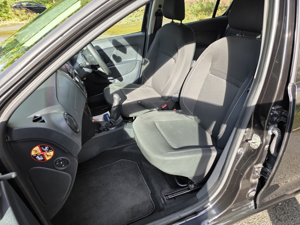 Dacia Sandero 1.0 Sce Ambiance White #17