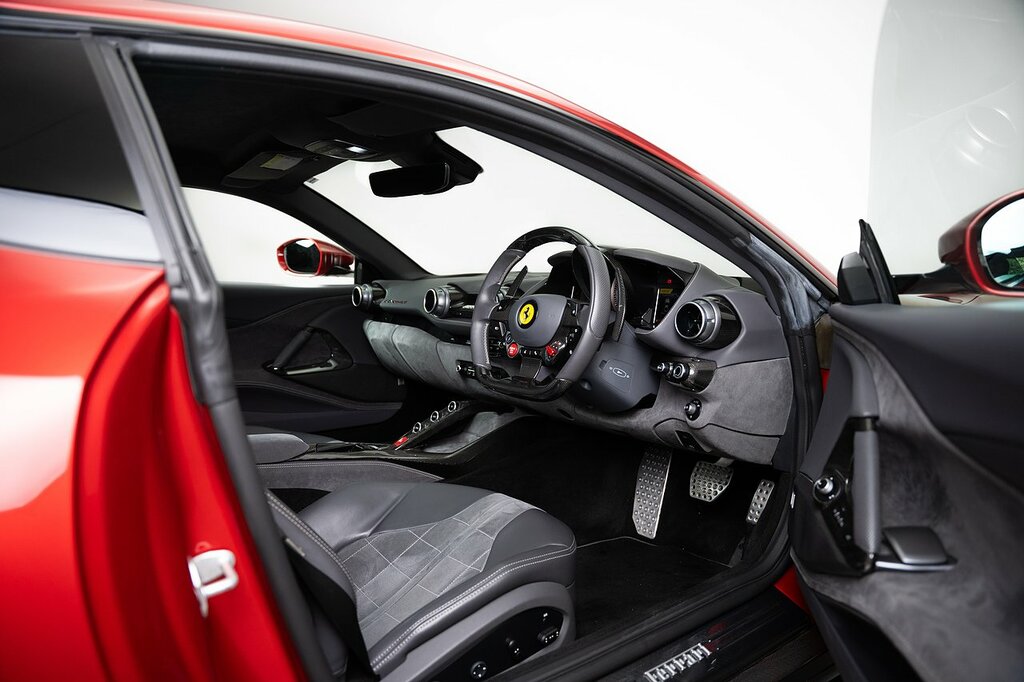 Ferrari 812 Superfast V12 BW69EYY Red #3