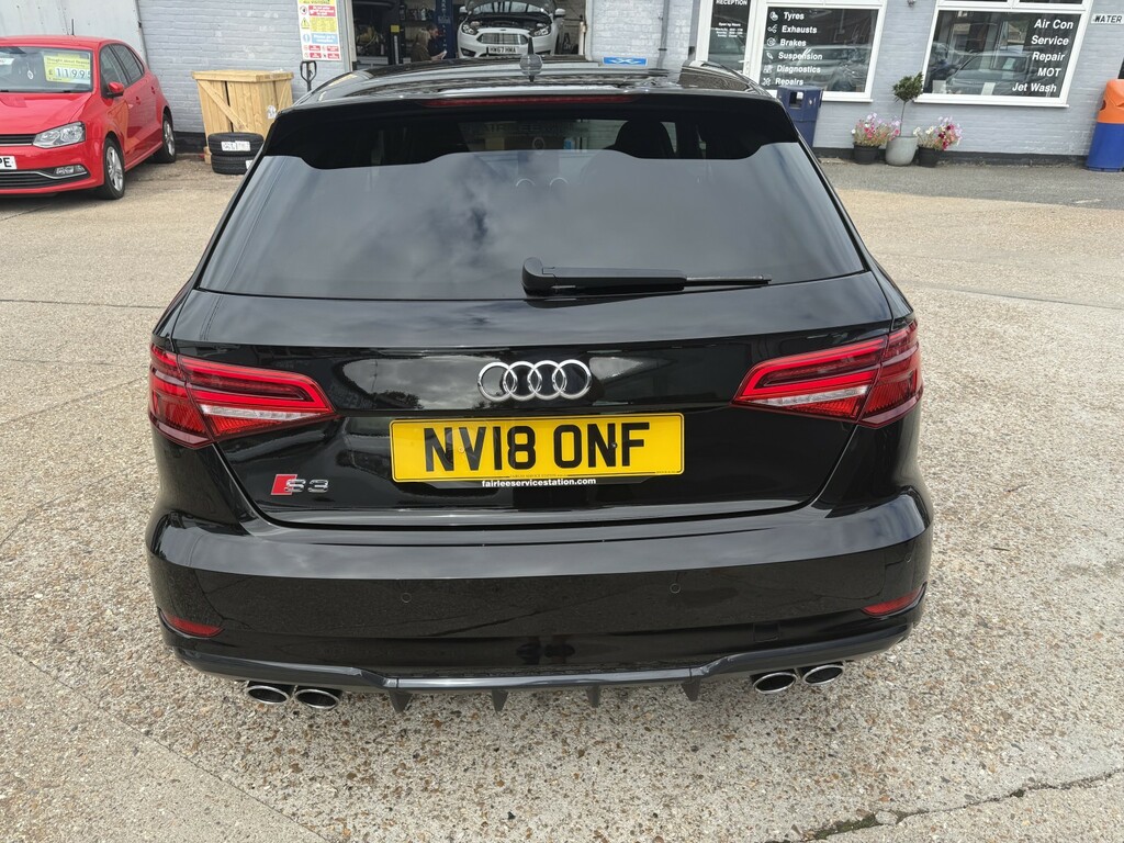 Audi S3 Hatchback 2.0 Tfsi Black Edition 2018 Black #3