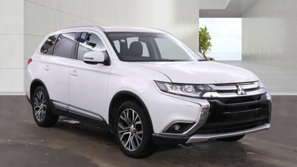 Mitsubishi Outlander 2.2L 4 White