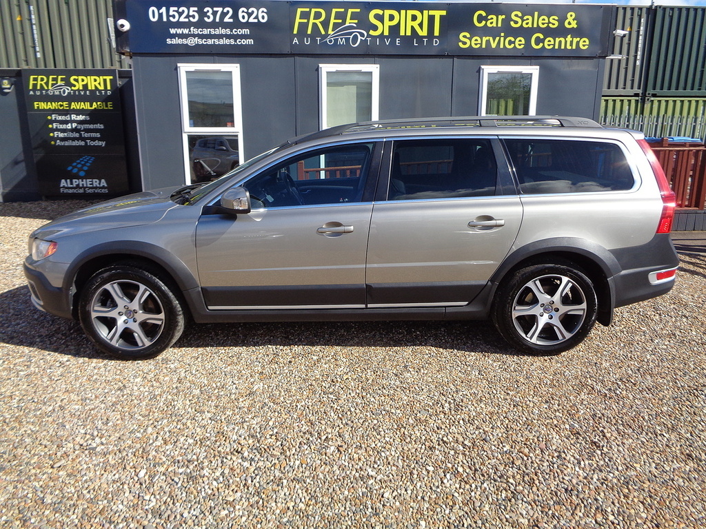 Volvo XC70 D5 Se Lux Gold #6