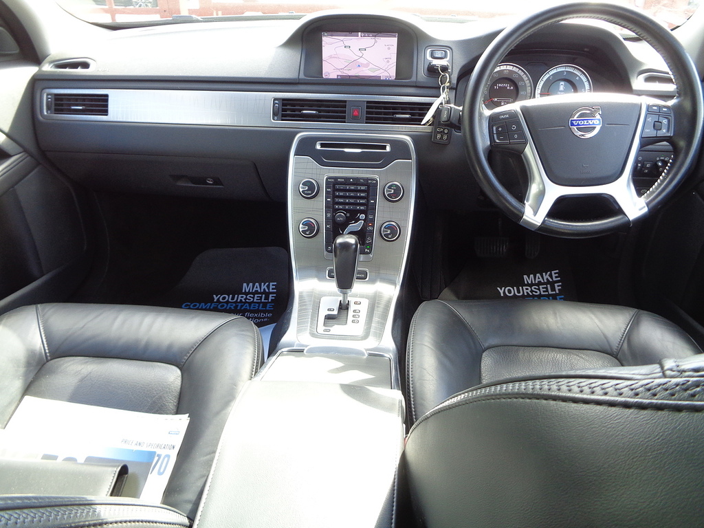 Volvo XC70 D5 Se Lux Gold #3