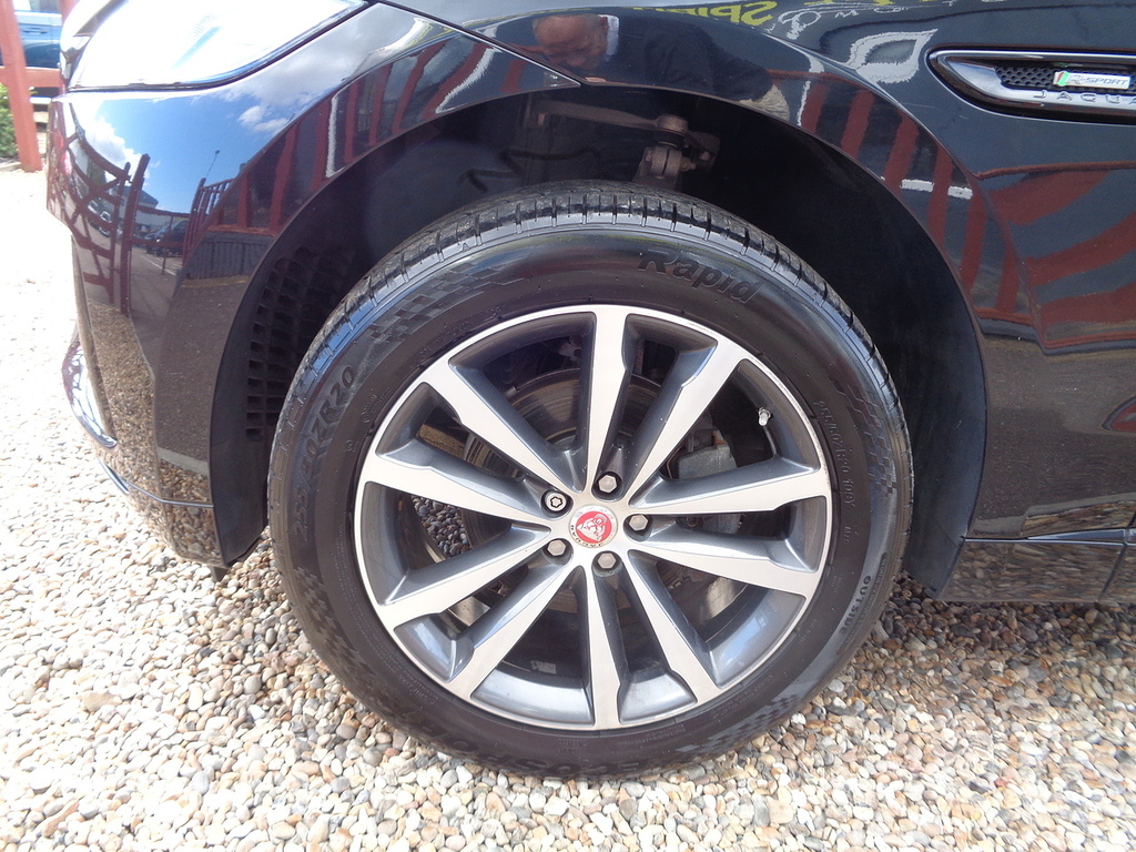 Jaguar F-Pace 2.0 D180 R-sport Awd Euro 6 Ss White #31