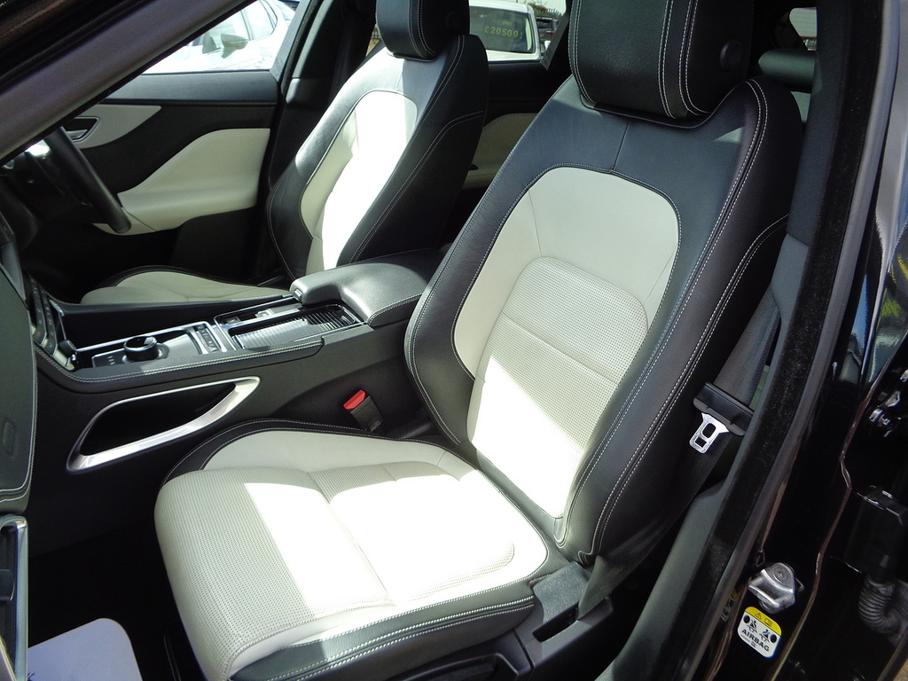 Jaguar F-Pace 2.0 D180 R-sport Awd Euro 6 Ss White #21