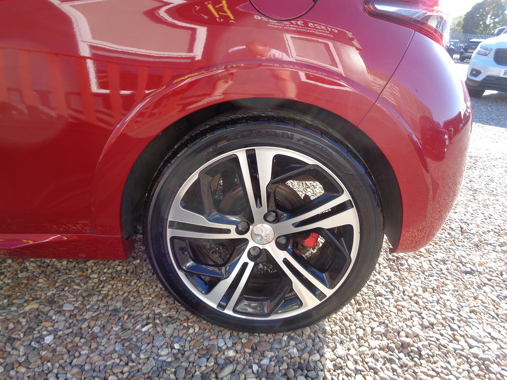 Peugeot 208 Orange #32
