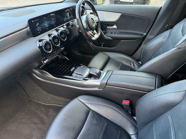 Mercedes-Benz CLA Class Cla 180 Amg Line Premium Plus Tip  #11