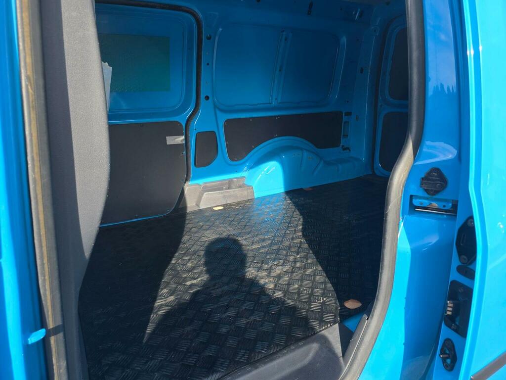 Volkswagen Caddy Maxi C20 Tdi Silver #16