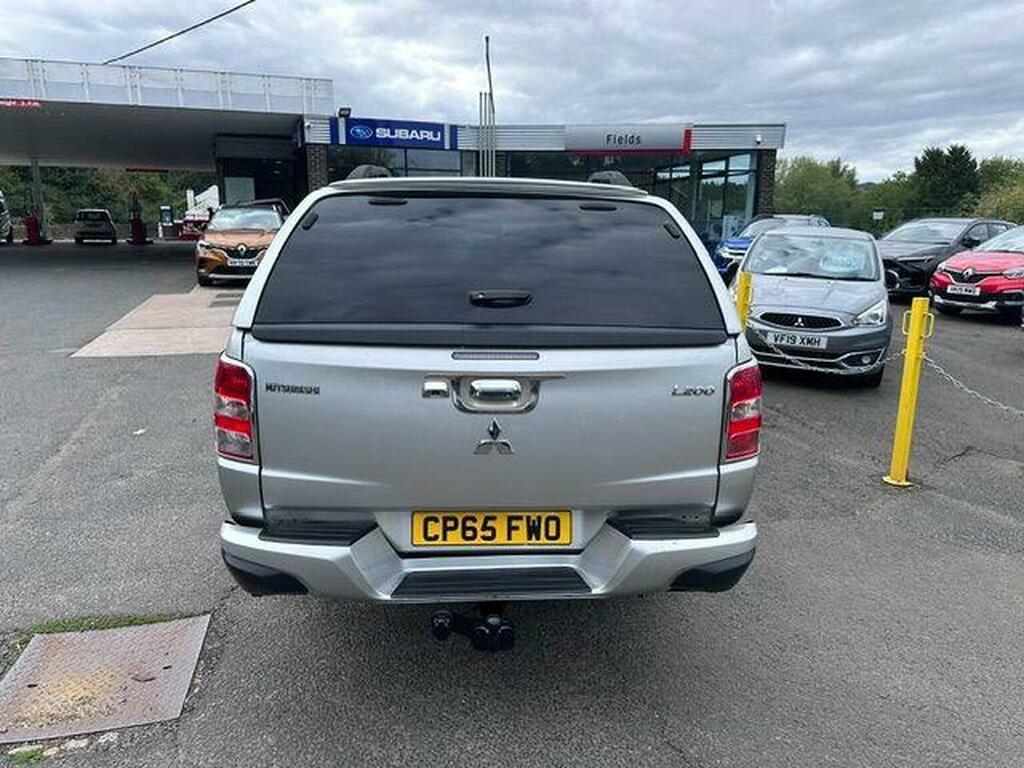 Mitsubishi L200 Double Cab Di-d 178 Titan 4Wd Black #9
